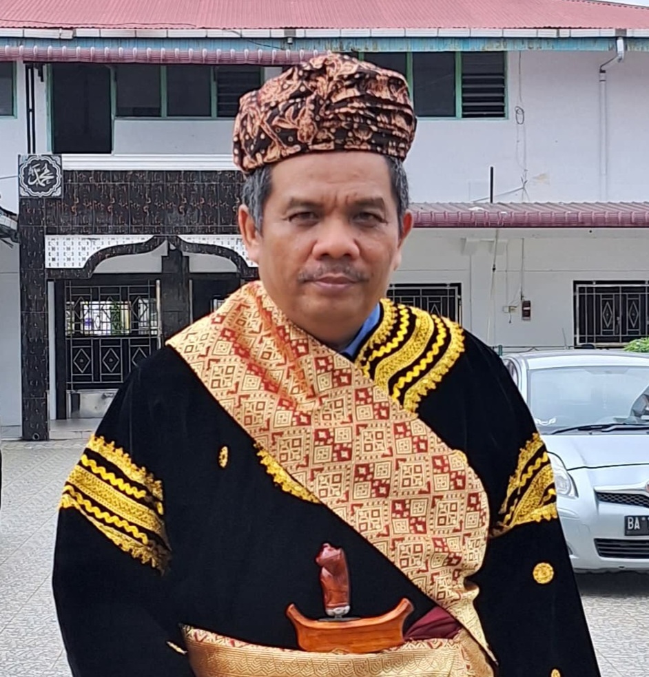 Prof. Dr. Ermanto, S.Pd., M.Hum. Dt. Rajo Mangkuto